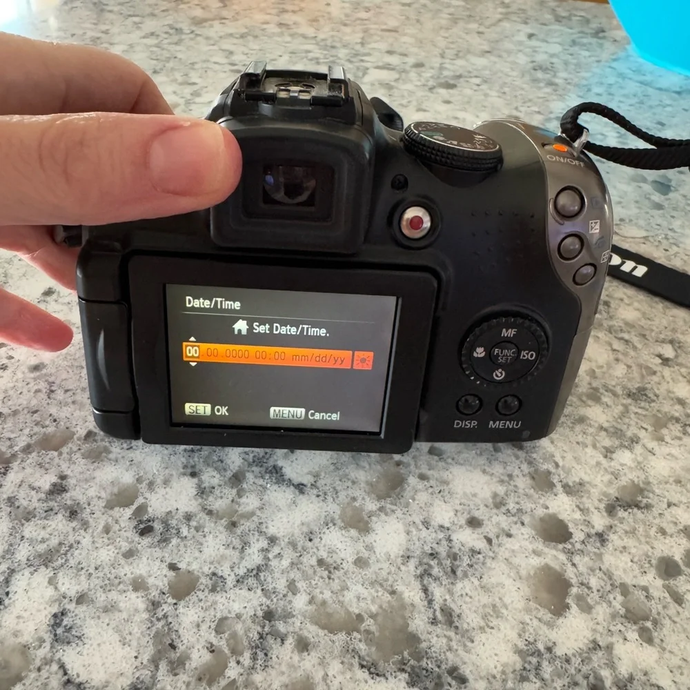 Canon PowerShot SX20 IS Black Digital Camera